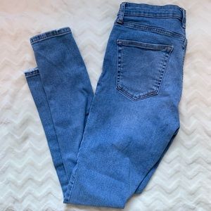 Topshop Light Wash Jamie Jeans